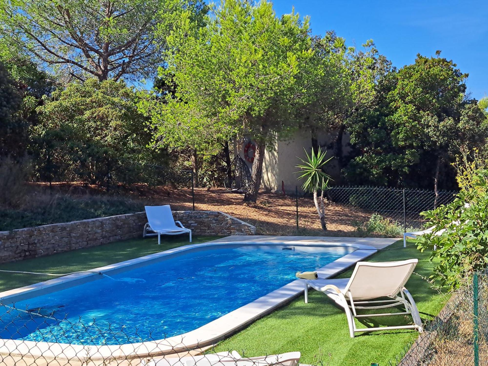 Clos Helene Bed & Breakfast